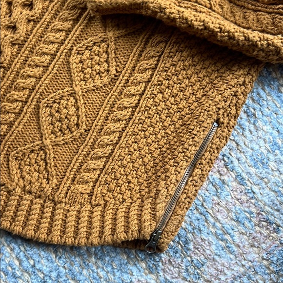 L.L. Bean Gold Cable Knit Crew Neck Sweater - Picture 3 of 5